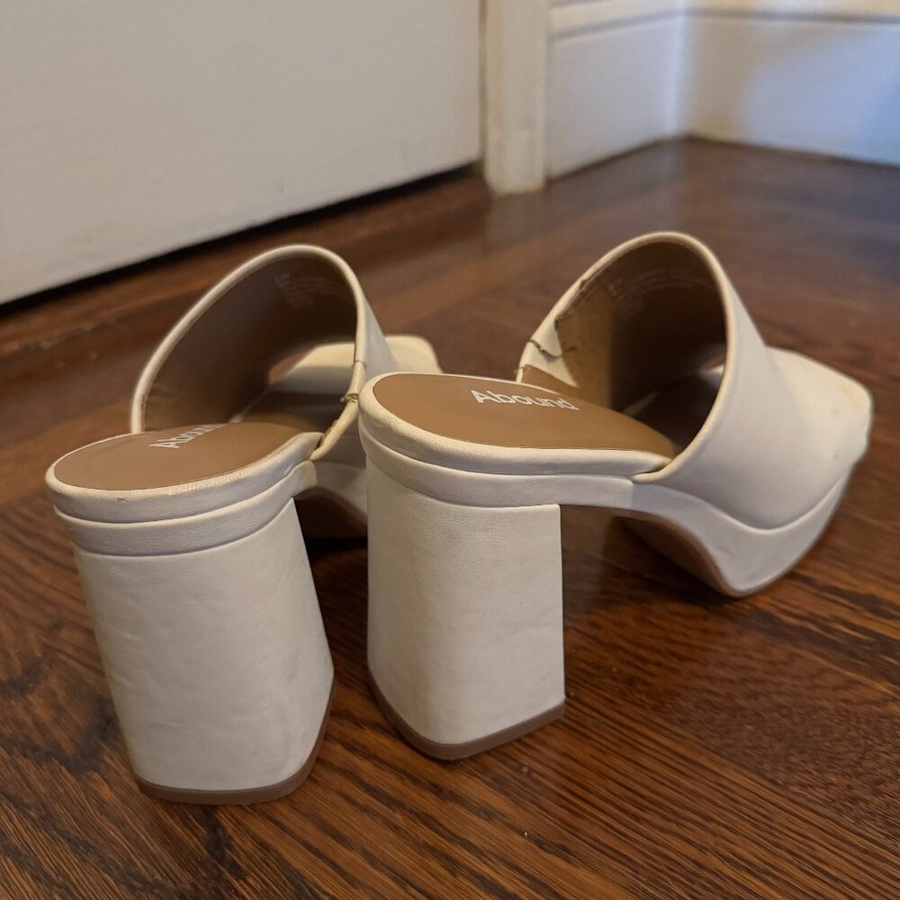 Abound - White Block Heel Mules (Size: 6.5)